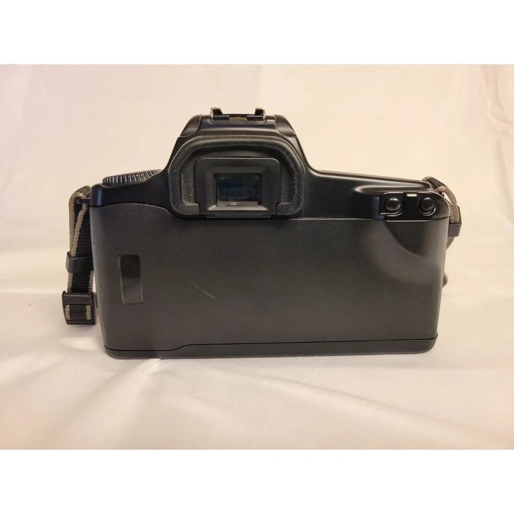Canon EOS 1000F 35mm SLR Film Camera BLACK w/35-135mm Zoom Lens - Great Conditio